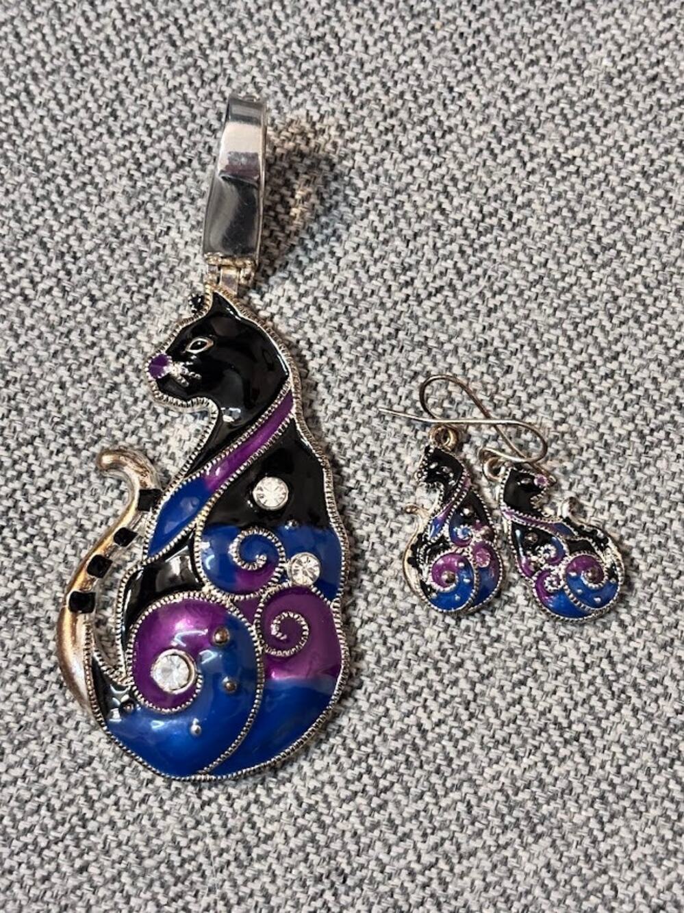 Vintage Enamel Cat Pendant Enhancer Magnetic Bail Earrings Set Purple Rhinestone
